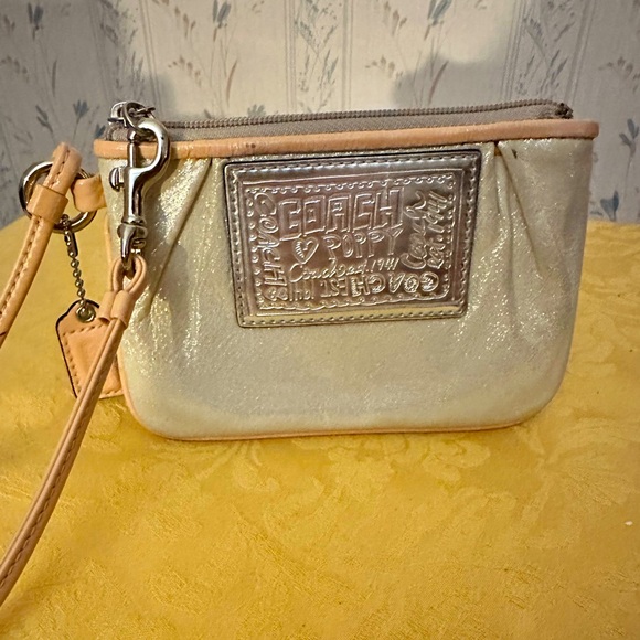 Coach Poppy Cream and Tan Satin Leather Wristlet - Picture 1 of 11